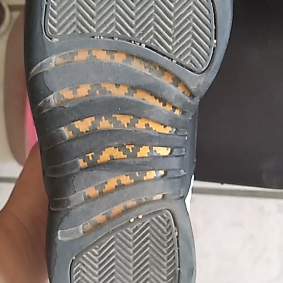 Jordan 12 retro Taxi - Picture 2 of 5